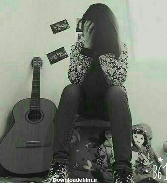 عکس پروفایل/گیتار کلاسیک و دختر غمگین - عکس ویسگون