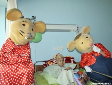 تصویر اهالی شهر موش‌ها در کنار کودکان مبتلا به سرطان محک - خبرآنلاین