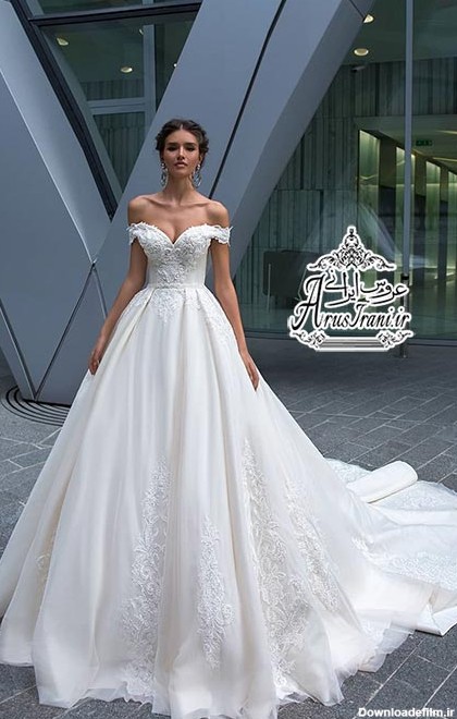 گالری لباس عروس پرنسسی یقه دلبری 2019