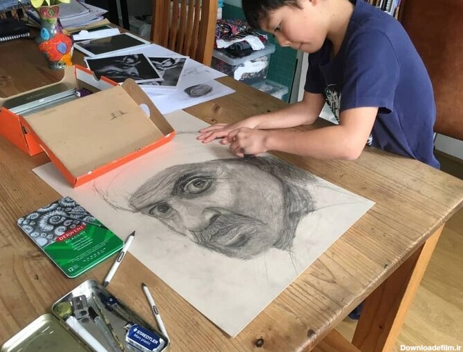 استعداد حیرت‌انگیز پسربچه ۹ ساله در نقاشی / عکس - خبرآنلاین