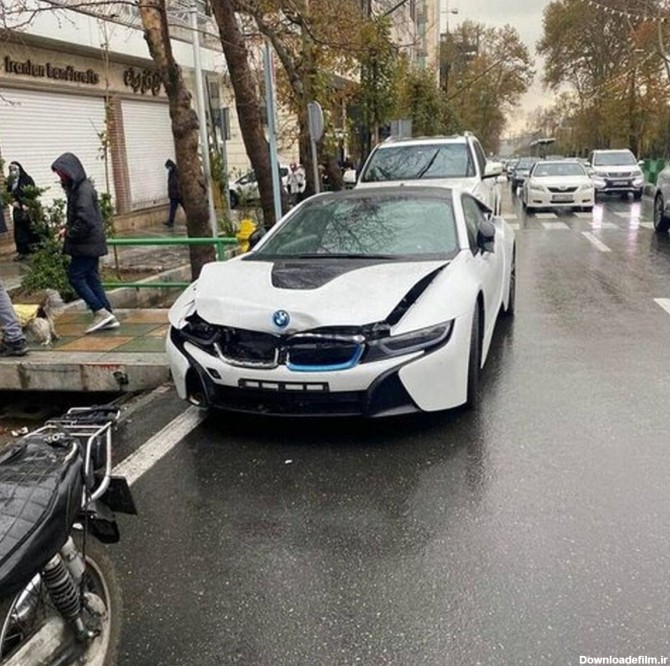 خسارت بالای تصادف موتور با بی ام و ده میلیاردی در تهران+عکس