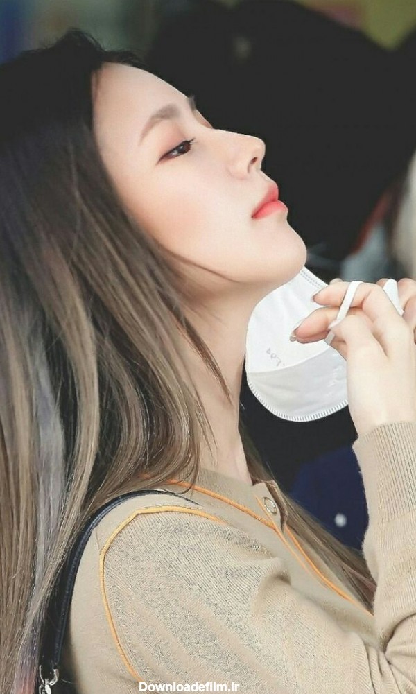 عکس دختر کره ای با ماسک
