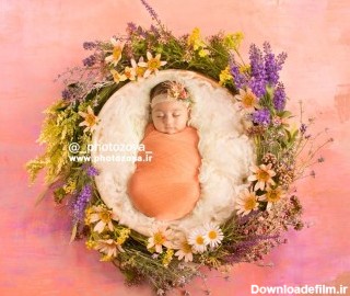 عکس نوزاد در تم حلقه گل بیایانی