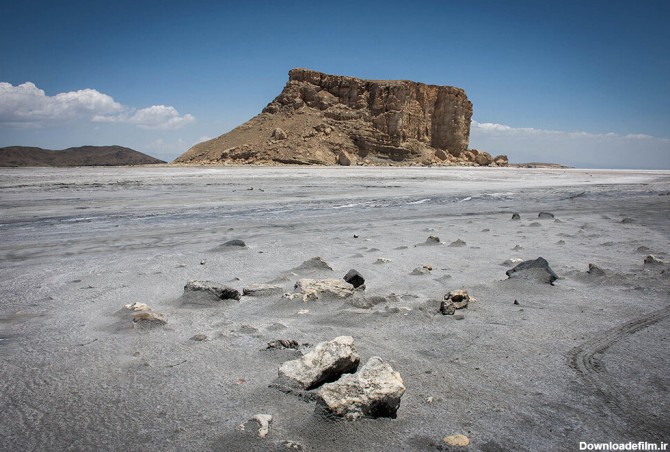 تصاویر تکان دهنده از حال ناخوش دریاچه ارومیه | ۹۵ درصد خشک شد ...