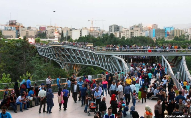 پل طبیعت تهران با مترو