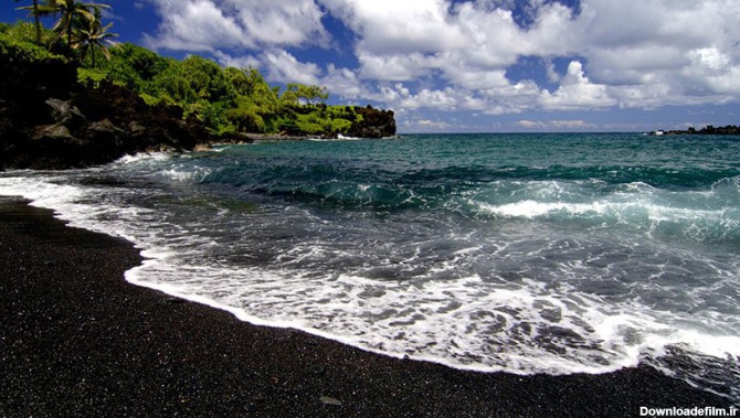 تصاویری جالب از سواحلی با شن هایی به رنگ سیاه