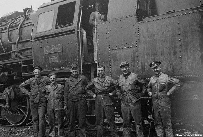 بالاترین: عکس یادگاری کارگران راه آهن آمریکایی و انگلیسی در کنار ...