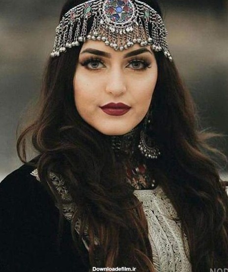 عکس دختر افغانی که زیباترین دختر ایران شد