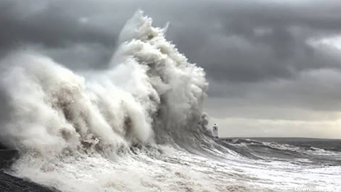 طوفان خانه ساحلی را از جا کند + فیلم