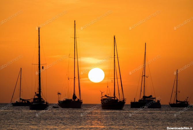 دانلود عکس استوک : ضد نور قایق ها در غروب خورشید Boat Sunset ...