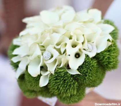 دسته گل های زیبای عروس با گل های سبز و سفید فانتزی