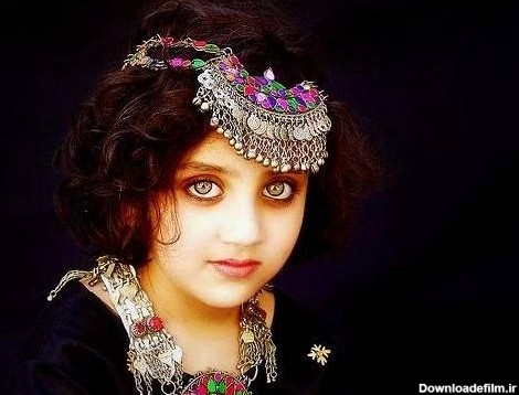 دختری افغان با زیباترین چشم های جهان + تصاویر