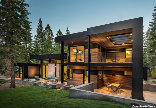 یک خانه چوبی زیبا ساخته شده