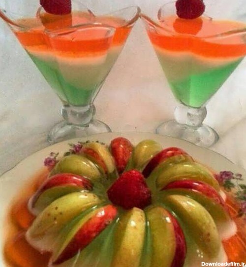 تزیین ژله در جام با میوه