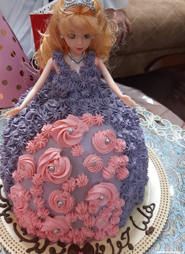 عکس کیک تولد به نام هلیا