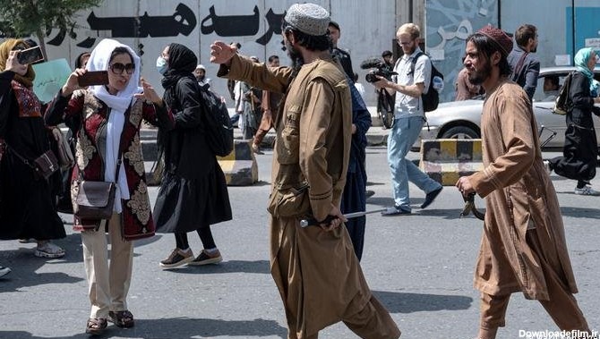 عکس از آرشیف/ طالبان مانع تظاهرات گروهی از زنان و دختران شدند
