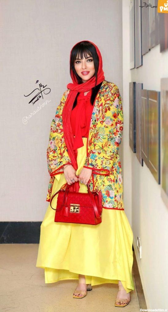 لیلا اوتادی در حال رونمایی از لباس زرد و گل گلی خودش/عکس ...