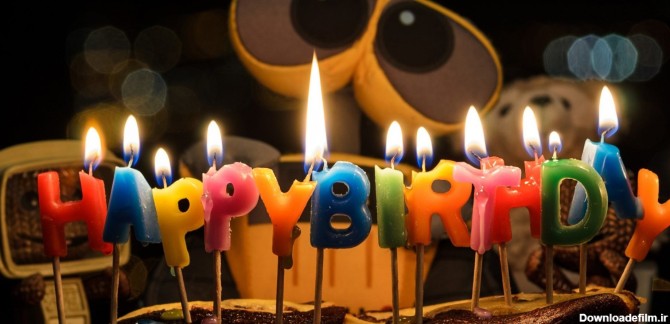 موقع فوت کردن شمع کیک تولدتان مواظب باشید!