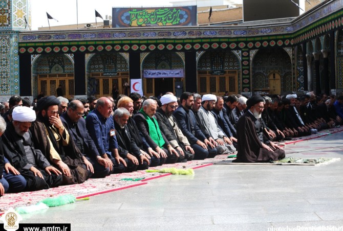 گزارش تصویری: نماز ظهر عاشورای حسینی در حرم حضرت معصومه(س ...