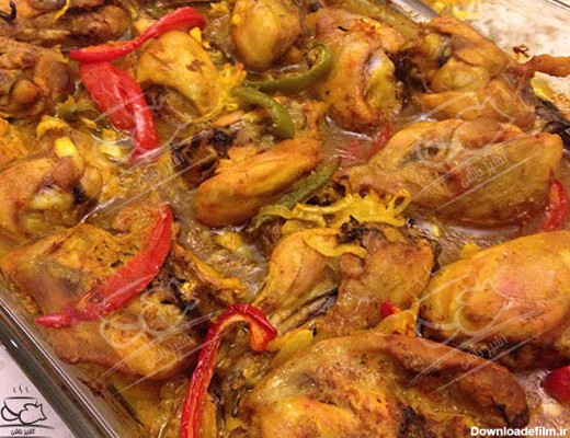 طرز تهیه بهترین مرغ زعفرانی در فر +عکس