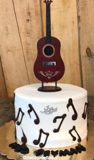 عکس کیک تولد دخترانه به شکل گیتار
