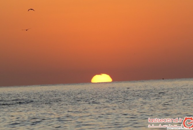 تماشای طلوع خورشید در دریای بزرگ، ساحل صخره ای چابهار (ساحل دریای ...
