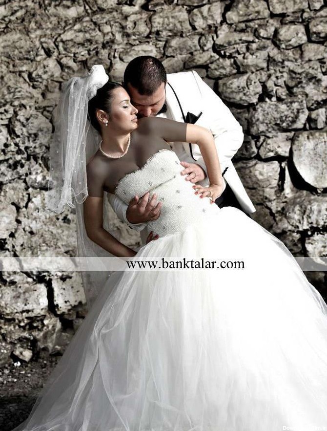 عکاسی در فضای باز با ژست ها و حالت های خاص مخصوص عروس و داماد