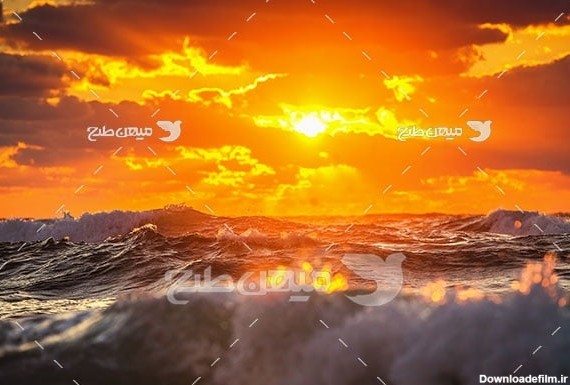 عکس غروب خورشید روی دریا
