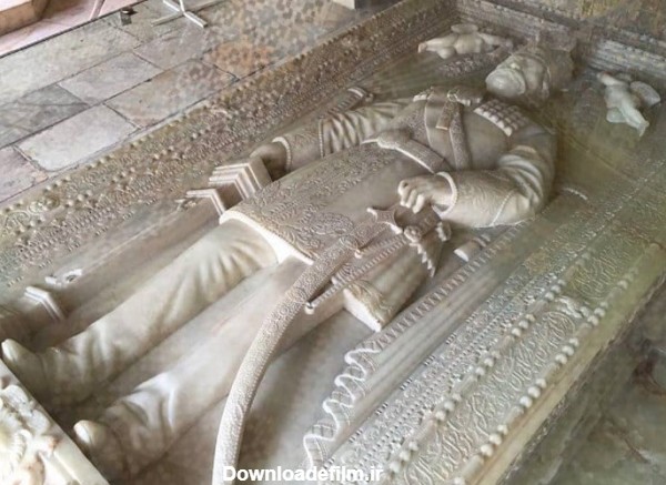 محل قبر جیران همسر ناصرالدین شاه کجاست؟