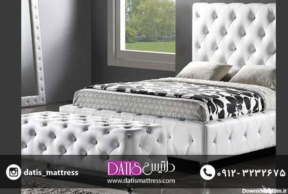 تخت خواب دونفره مانوک با روکش پارچه ای سفید و پایه های استیل و آینه ای زیبا انتخاب وسوسه برانگیزی برای عروس و داماد است