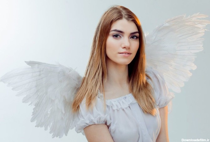 دختر با بال های فرشته برای پروفایل