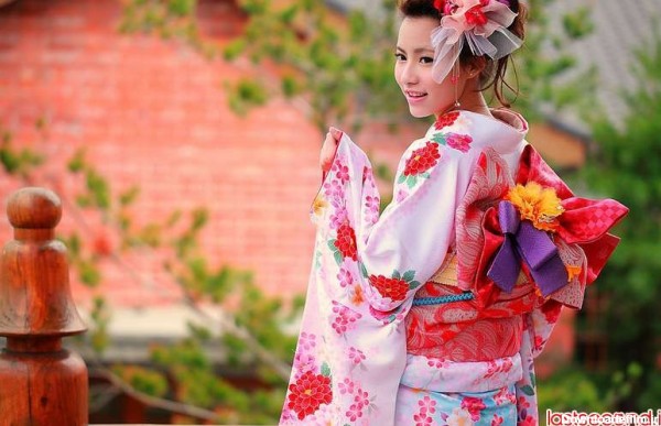 تاریخچه ای کوتاه از «کیمونو» ؛ لباس سنتی ژاپنی ها | لست سکند
