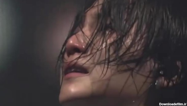 ویدئوهای منتشر شده از گریه های شوگا در کنسرت خودش ^_☆ - نماشا