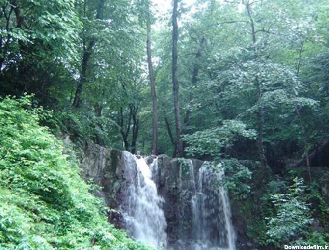 آبشار لونک در جاده سیاهکل به دیلمان از نمای دور