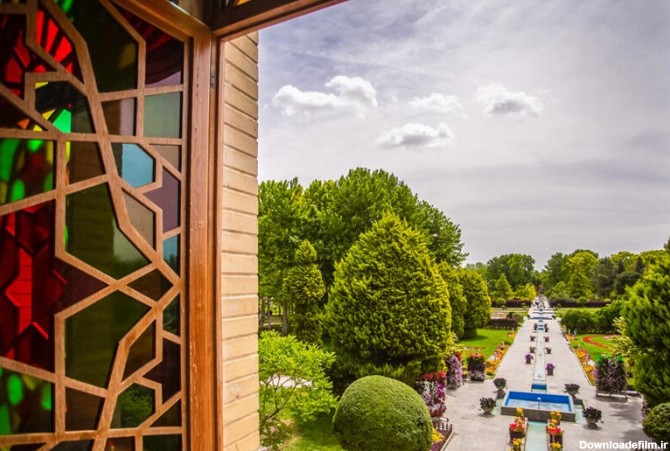 نمای زیبای باغ گل‌های اصفهان