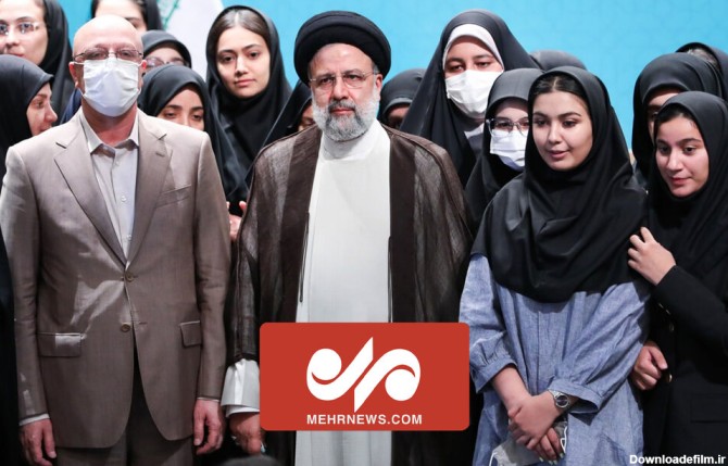 عکس یادگاری رئیس جمهور با دختران ایران