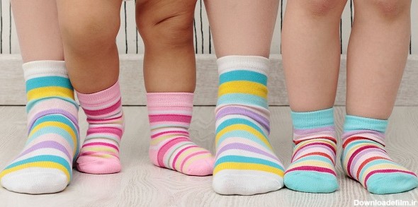 چه جورابی مناسب پای کودک شماست؟ – کفش کودک فرهام