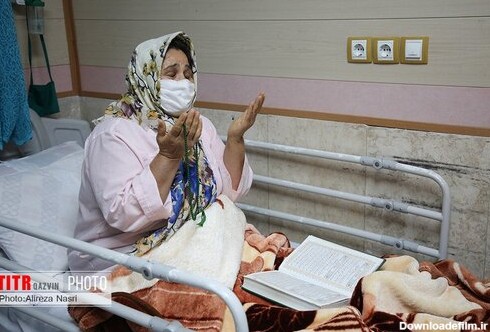 دست سفیدپوشان بیمارستان بوعلی قزوین برای شفای بیماران کرونایی به آسمان اجابت بلند شد