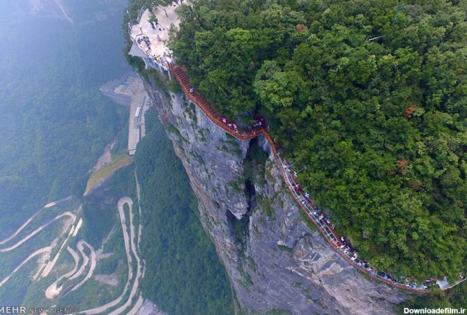 تصاویر: پل های ترسناک شیشه ای بر فراز دره های چین‎