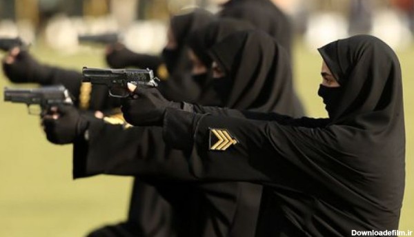 تمرین نیروهای پلیس زن در صبحگاه مشترک ناجا
