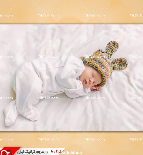 دانلود تصویر با کیفیت کودک با لباس سرهمی | تیک طرح مرجع گرافیک ایران