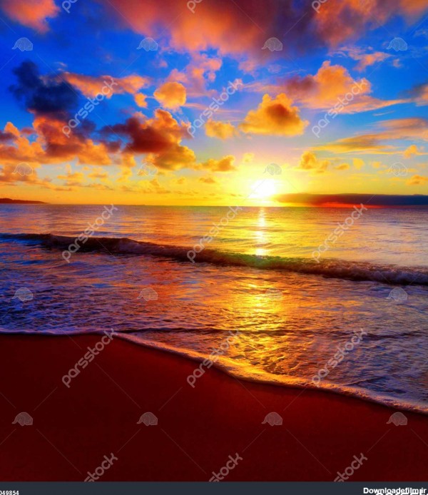 غروب آفتاب گرمسیری زیبا در ساحل دریا 1049854