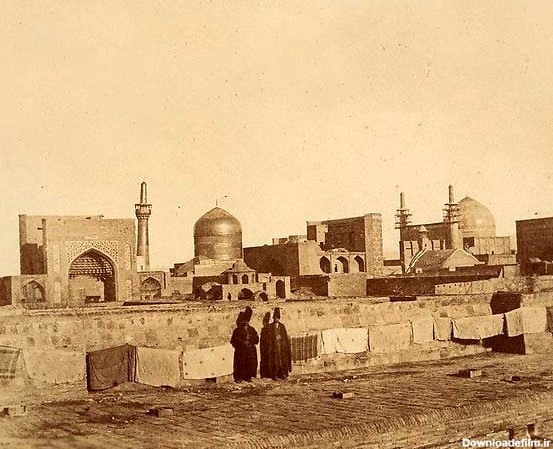 قابی قدیمی از حرم امام رضا (ع) 160 سال پیش+عکس