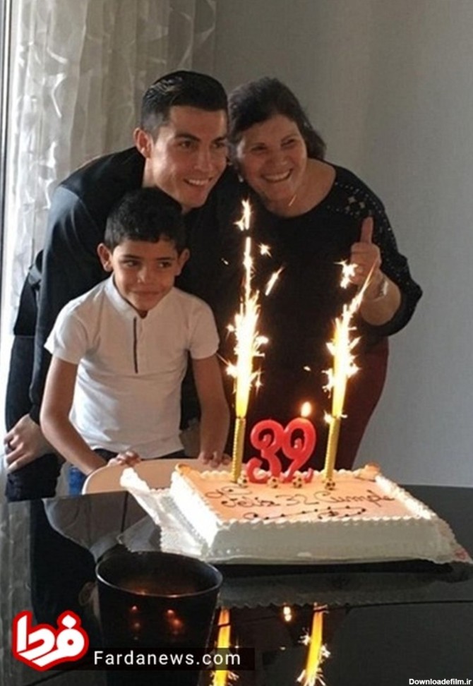 عکس: تولد کریس رونالدو با پسر و مادرش