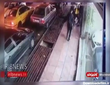 تصاویر حمله اراذل و اوباش به نمایشگاه خودرو را ببینید