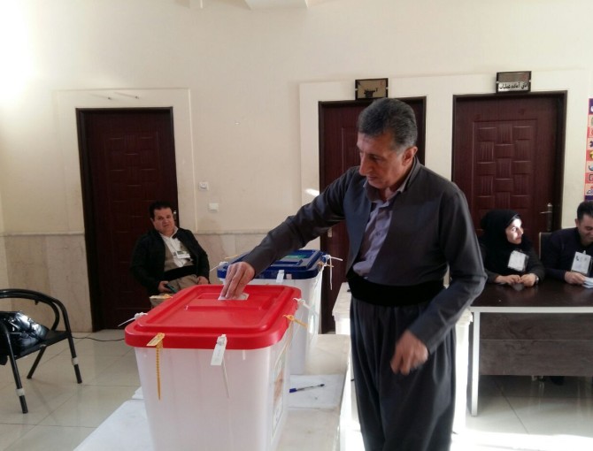 اولین تصاویر از شروع رأی‌گیری در شهرستان پاوه