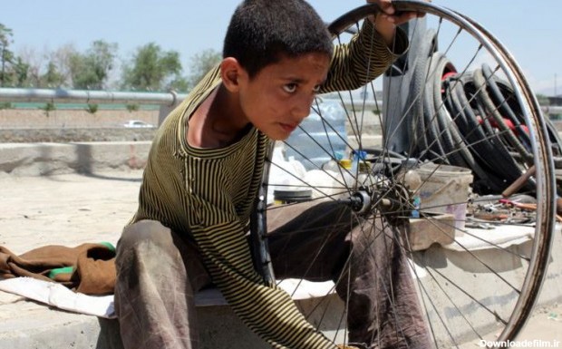 کودکان کار حق کودکی دارند (+عکس)