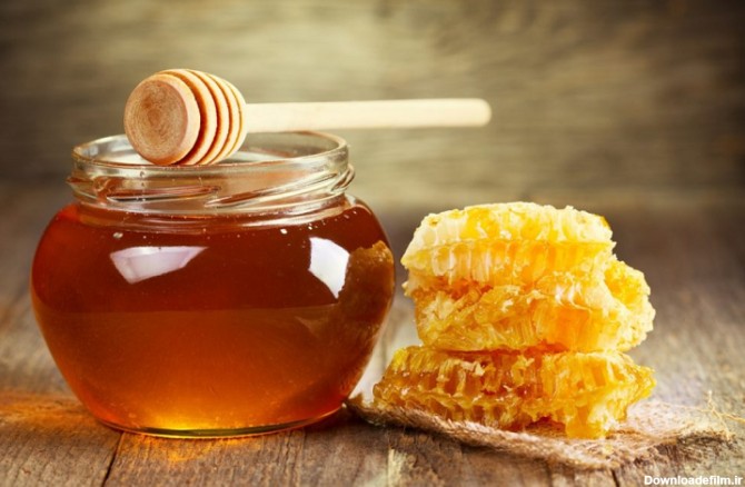 فرارو | چگونه عسل طبیعی را تشخیص دهیم؛ آیا عسل طبیعی شکرک می زند؟