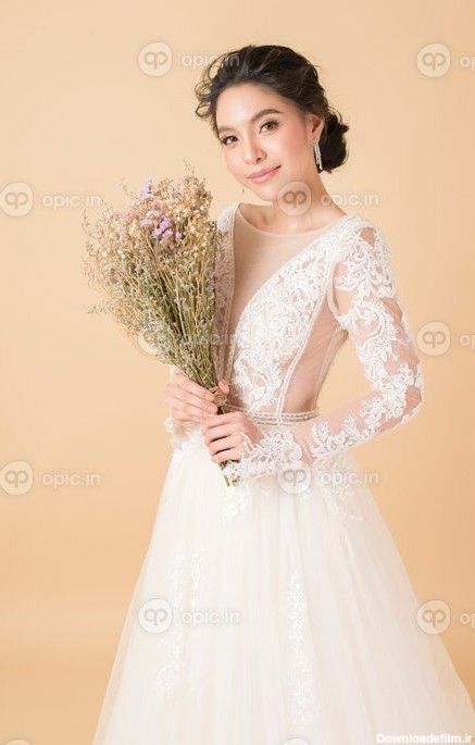 دانلود عکس عروس زیبا با لباس شیک و شیک | اوپیک