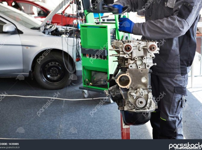 تعمیر موتور خودرو در کارگاه خودرو 1435985